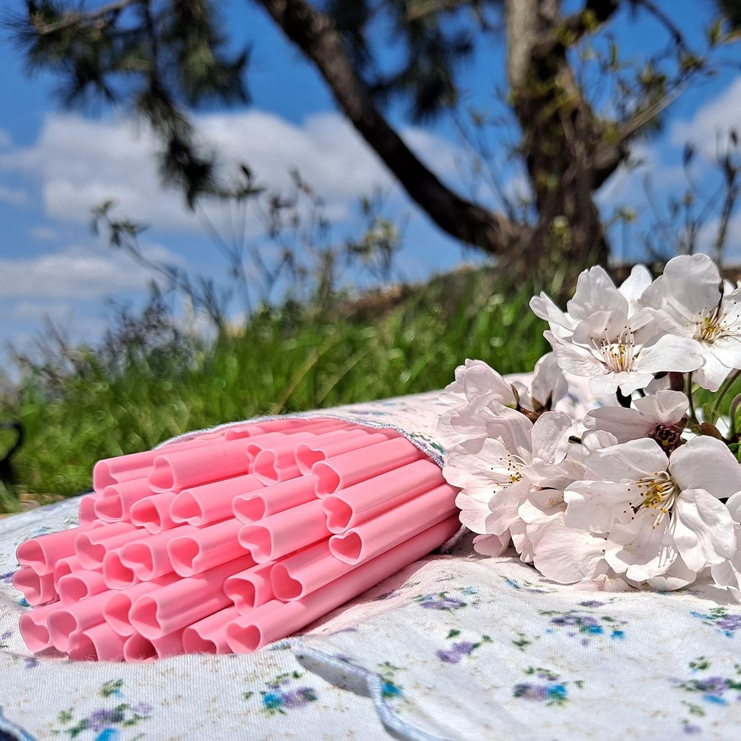 100 Pack Heart-Shaped Silicone Straws Reusable Eco-Friendly Drinking Straws Pink & Red (8.3in × 0.27in)